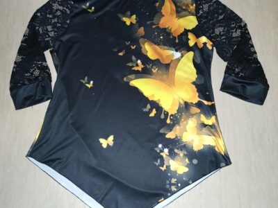 Černé triko s motýlky